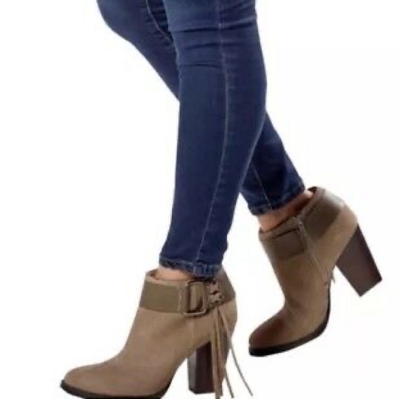 KENSIE Masola Suede Ankle Boots Tassle | NWT Sz 9 - Picture 2 of 8